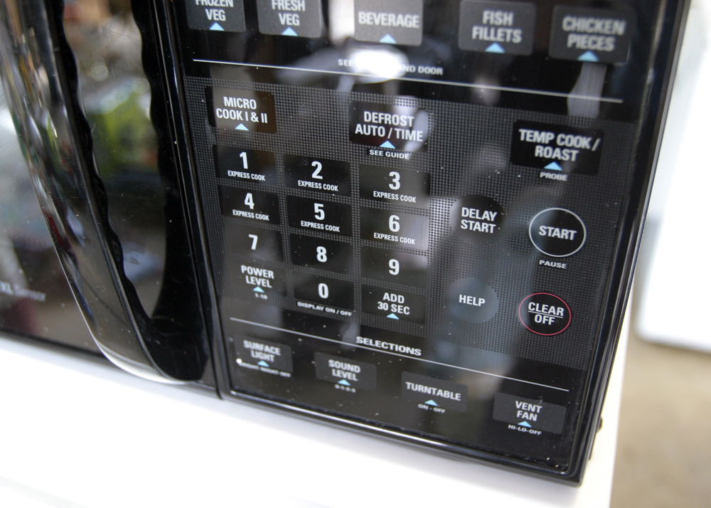 General Electric Profile Spacemaker XL Microwave Oven