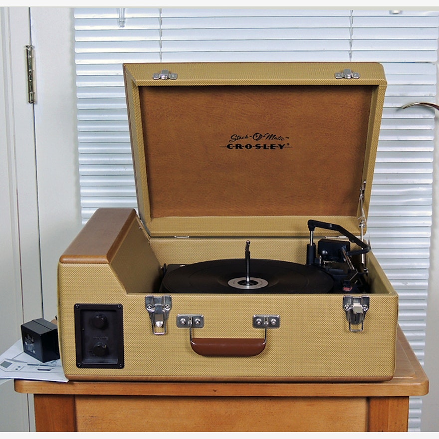 Reproduction Crosley 1950s Stack-O-Matic Traveler Turntable