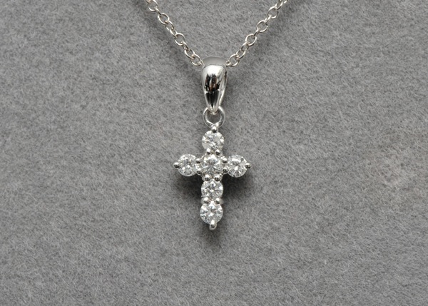 18k White Gold Diamond Cross Pendant with 14k Chain