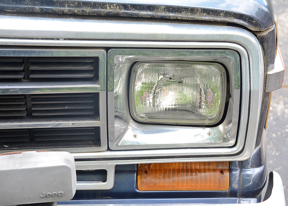 1988 Jeep Grand Wagoneer