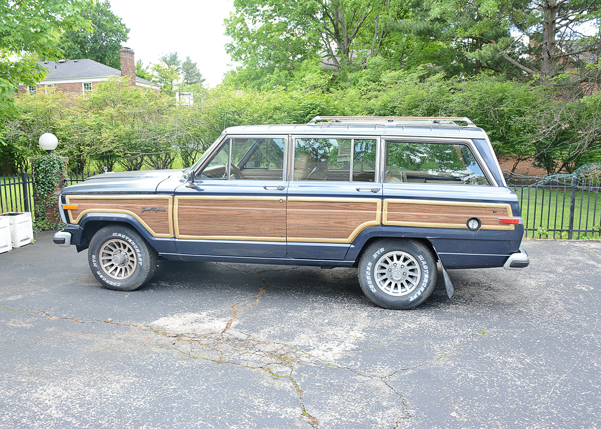 1988 Jeep Grand Wagoneer