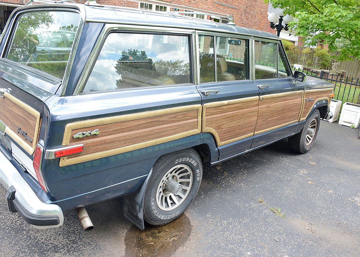 1988 Jeep Grand Wagoneer