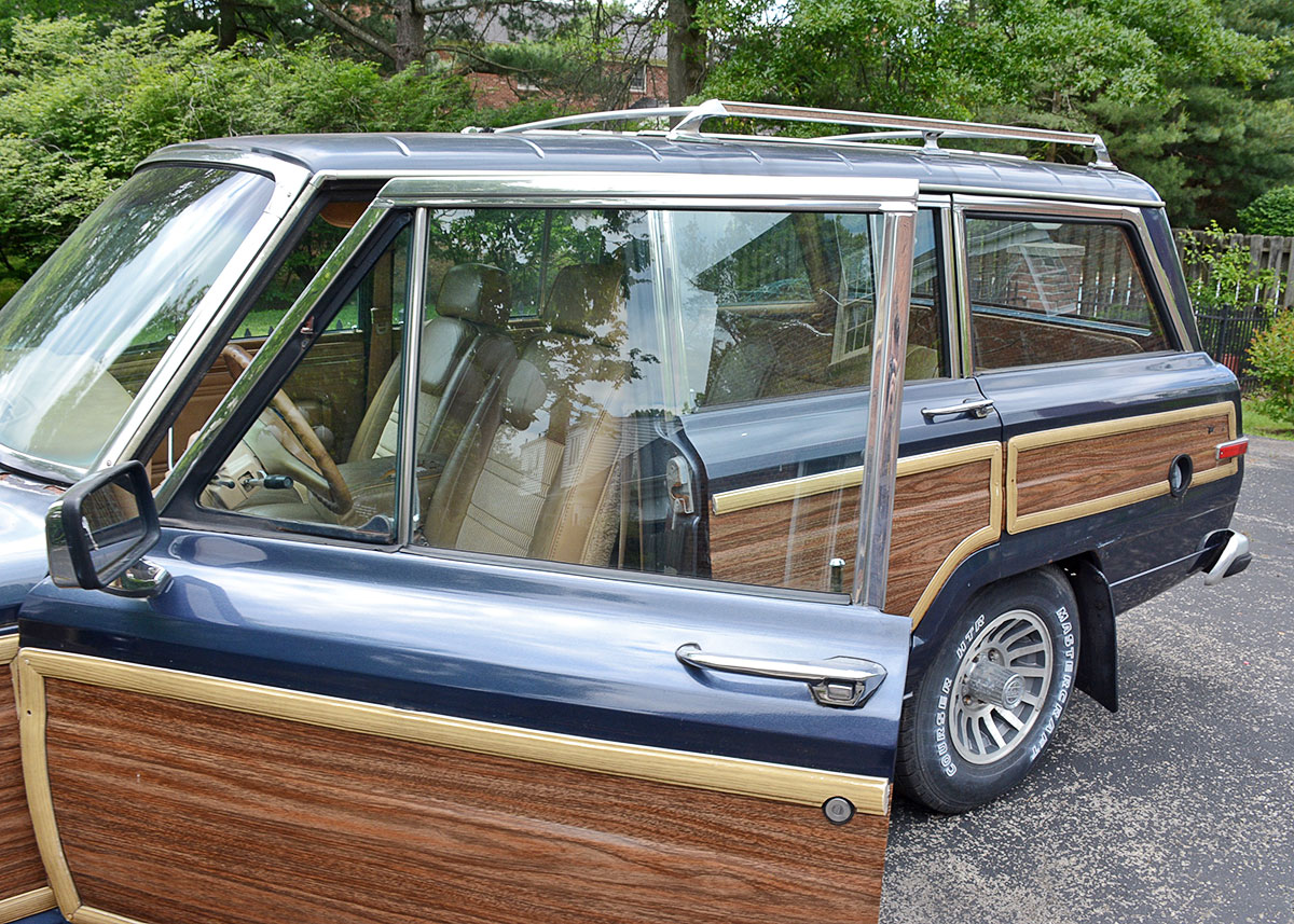 1988 Jeep Grand Wagoneer