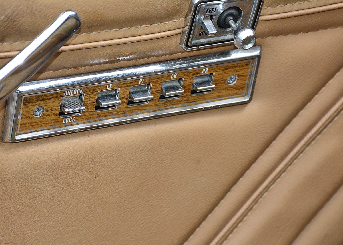 1988 Jeep Grand Wagoneer