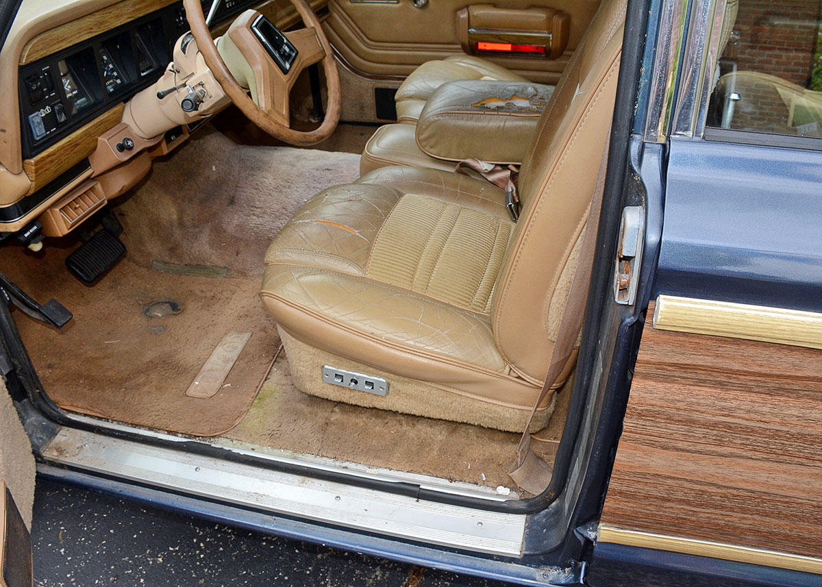 1988 Jeep Grand Wagoneer