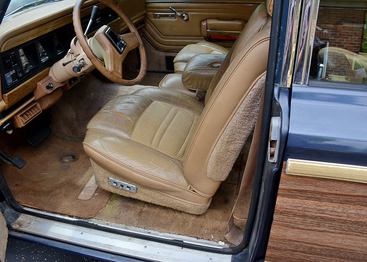 1988 Jeep Grand Wagoneer