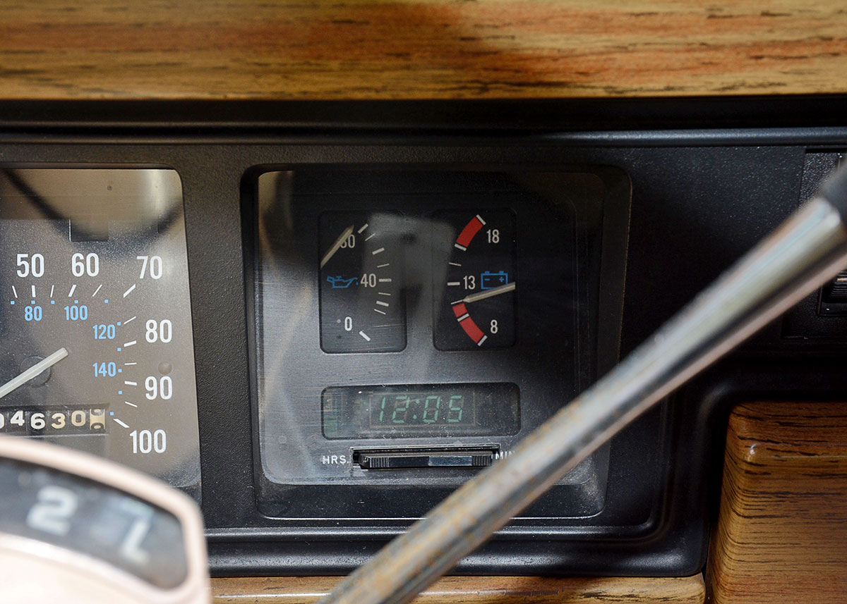 1988 Jeep Grand Wagoneer