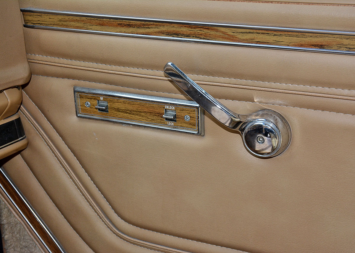 1988 Jeep Grand Wagoneer