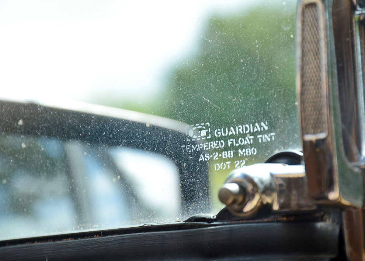 1988 Jeep Grand Wagoneer