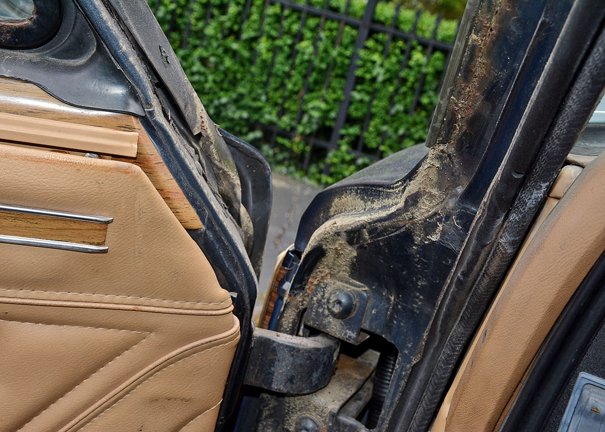 1988 Jeep Grand Wagoneer