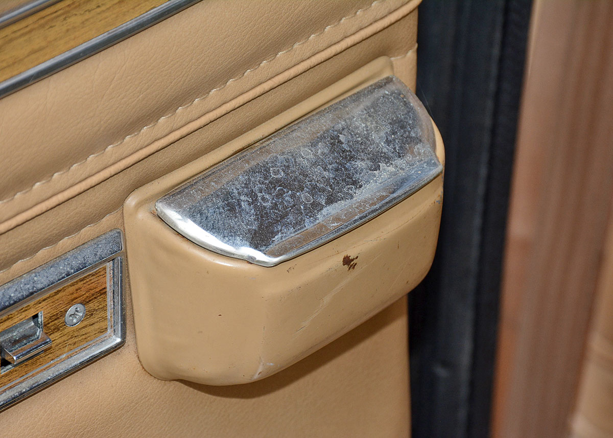 1988 Jeep Grand Wagoneer