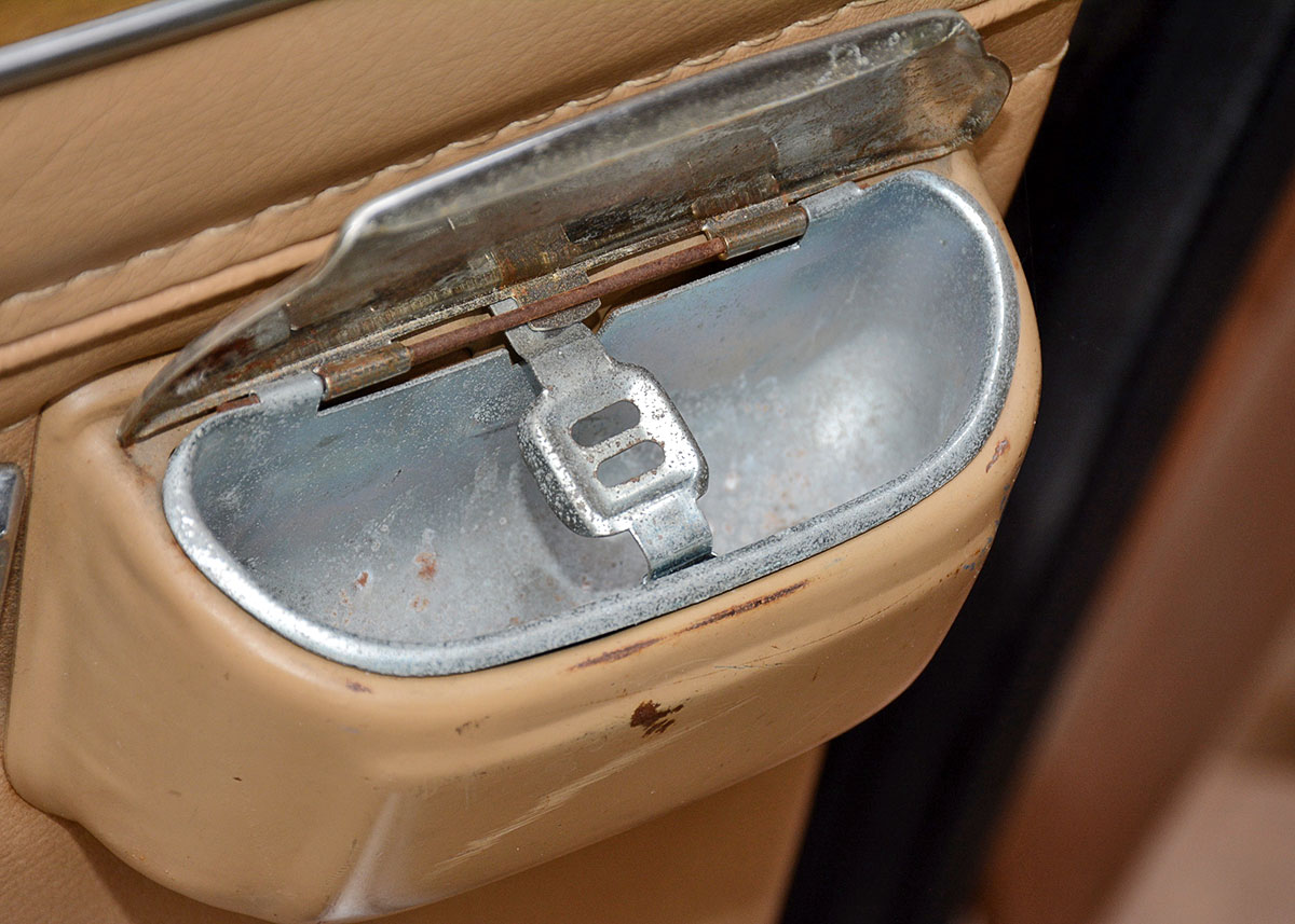 1988 Jeep Grand Wagoneer