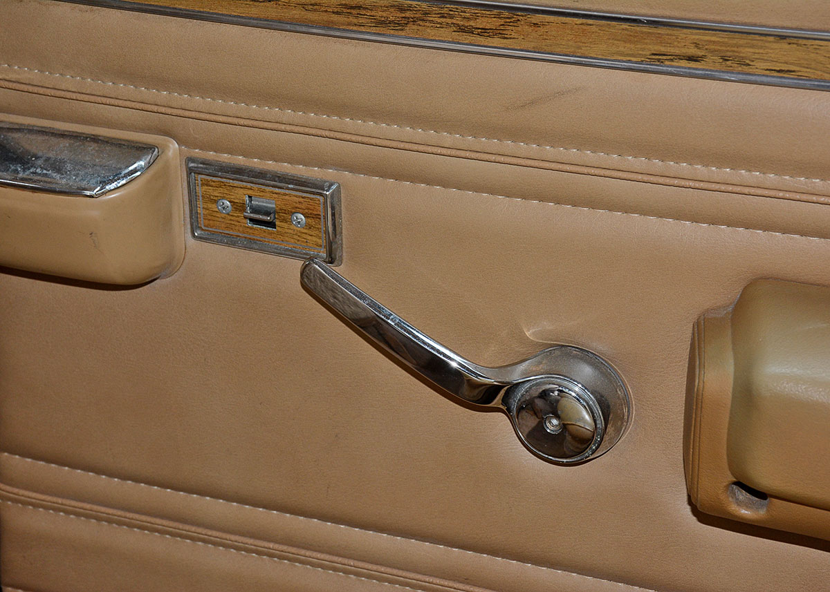 1988 Jeep Grand Wagoneer