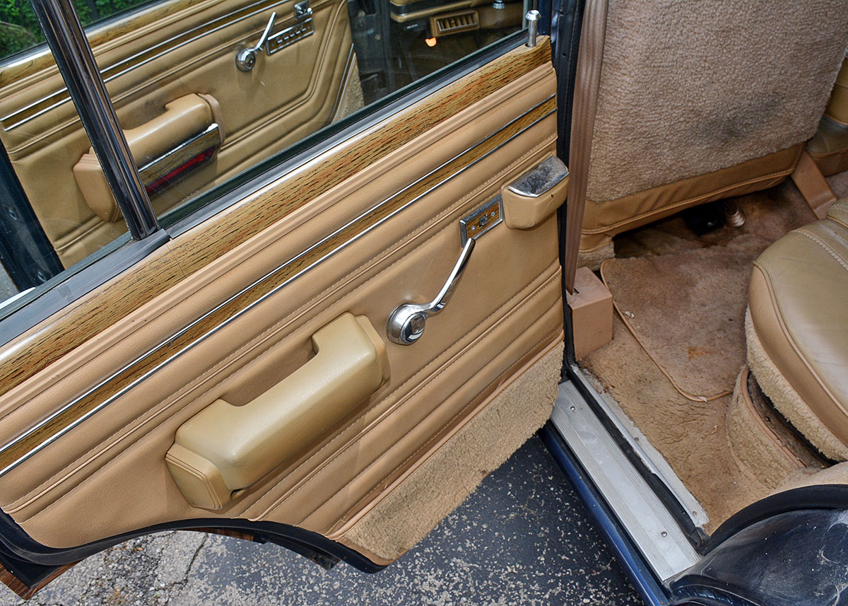 1988 Jeep Grand Wagoneer