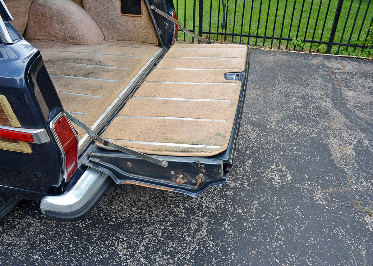 1988 Jeep Grand Wagoneer