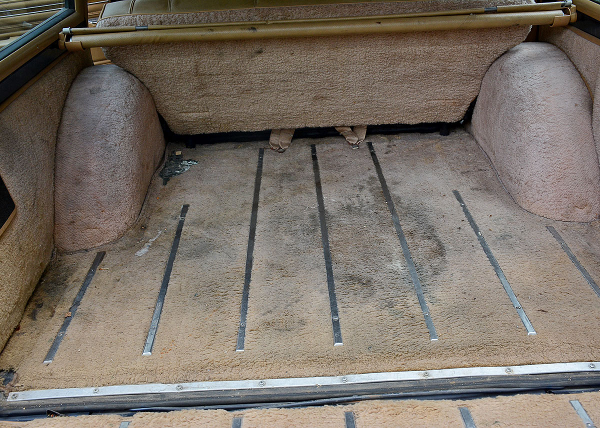 1988 Jeep Grand Wagoneer