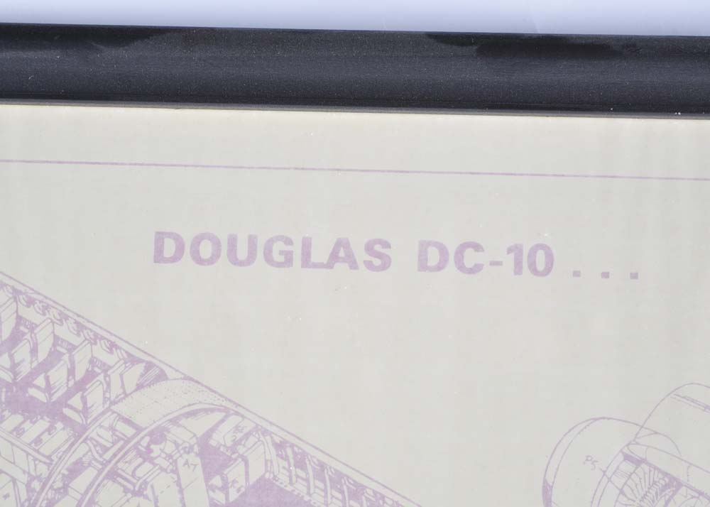 Schematic Drawing of a Douglas DC-10 Plane