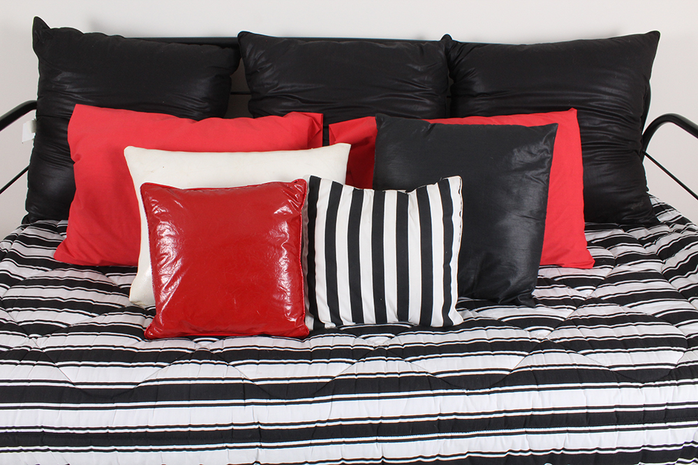 Contemporary Cast Metal Daybed Frame with Mattress