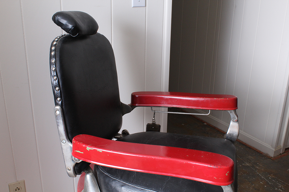 Vintage Theo-A-Kochs Barber Chair