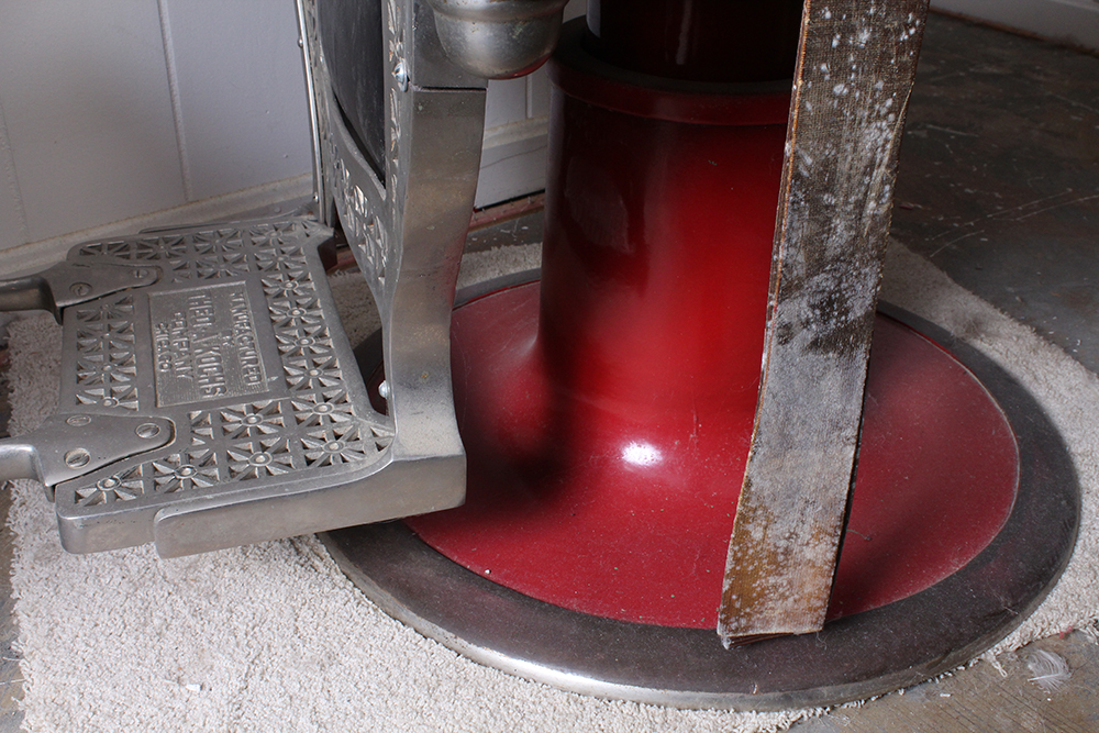 Vintage Theo-A-Kochs Barber Chair