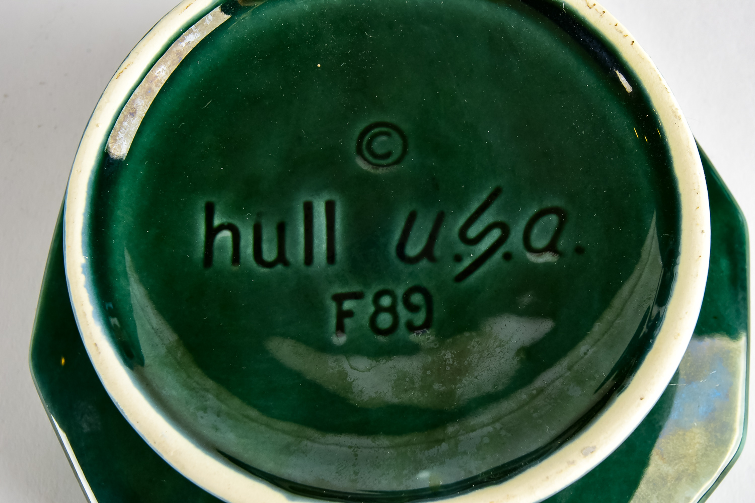 "Agate" Glazed Hull Pottery Group