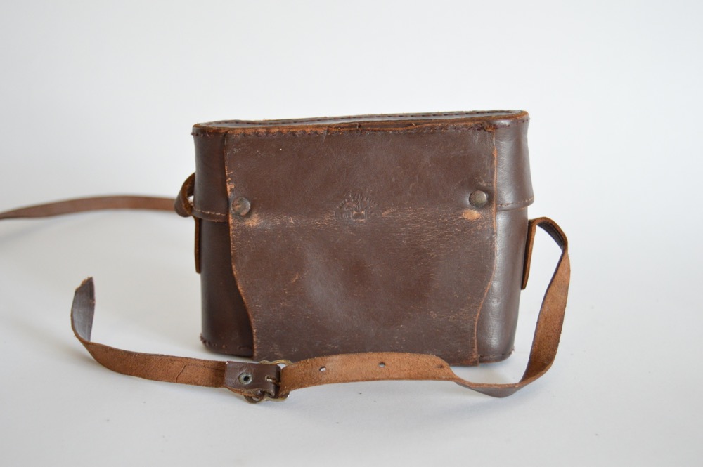 Vintage Universal Mercury II Camera