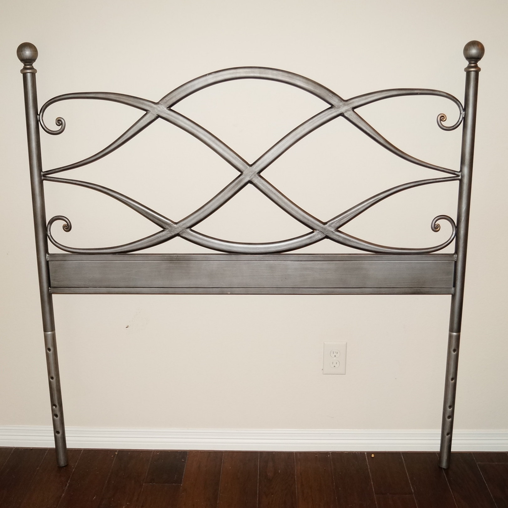Metal Scrolled Double Sized Head Board
