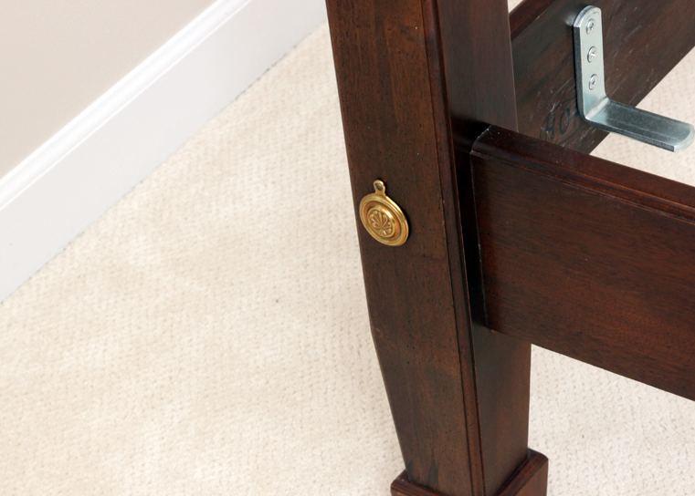 Henredon Four Poster King Bed Frame