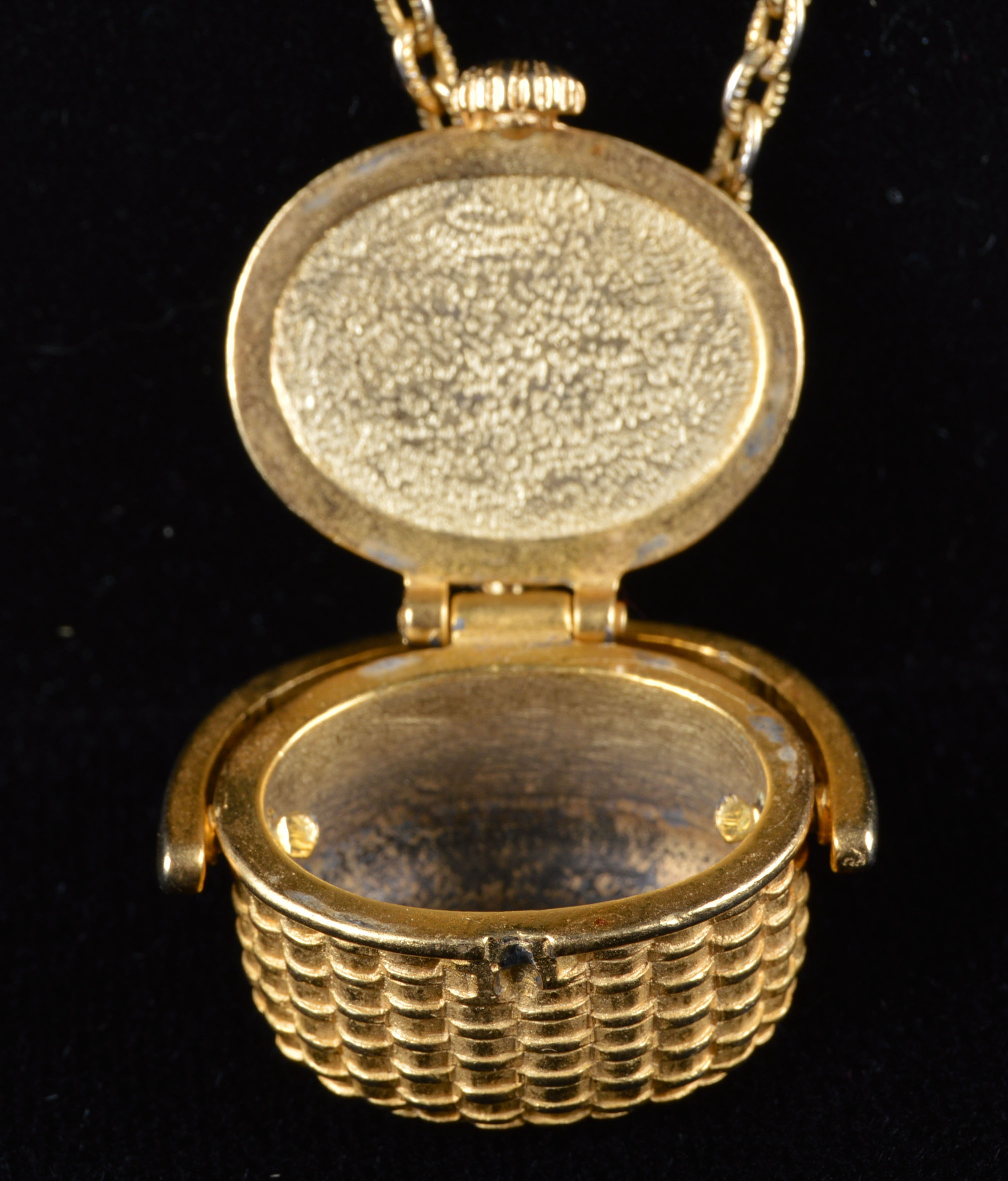 Nantucket Basket Necklace