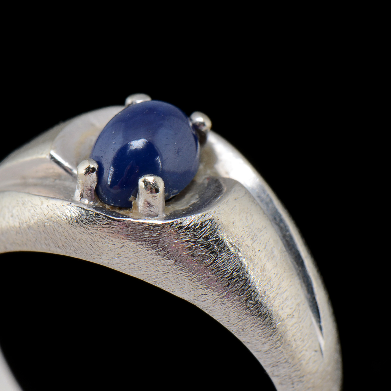 Vintage 14K White Gold Synthetic Star Sapphire Ring