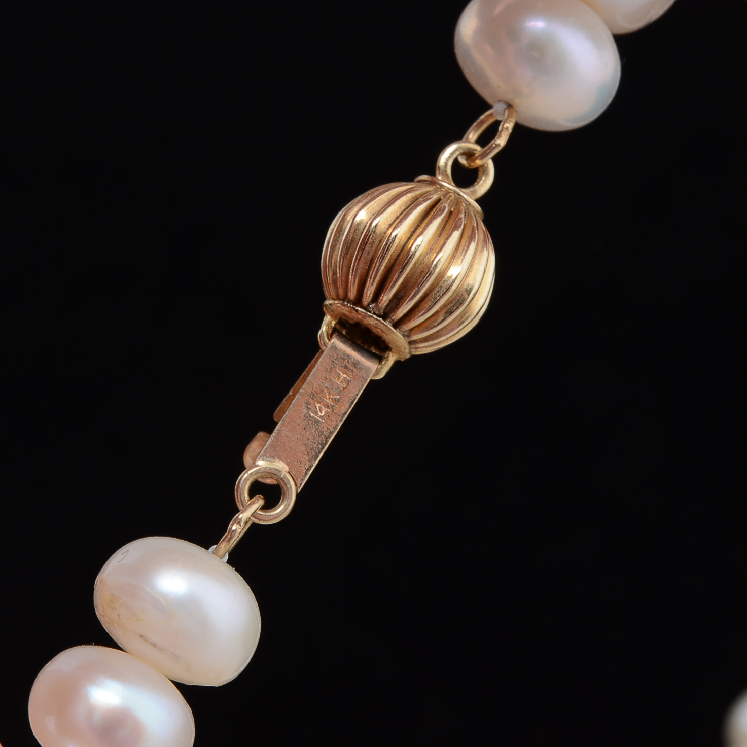Freshwater Cultured Button Pearl Beaded Necklace with 14K Yellow Gold Clasp