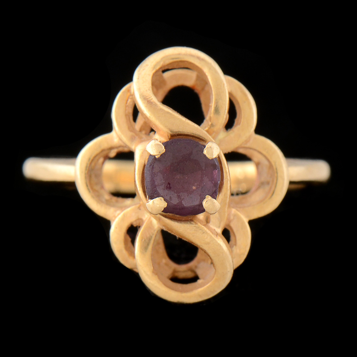 Vintage 14K Yellow Gold Amethyst Openwork Ring