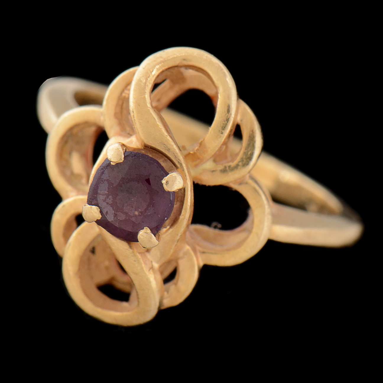 Vintage 14K Yellow Gold Amethyst Openwork Ring
