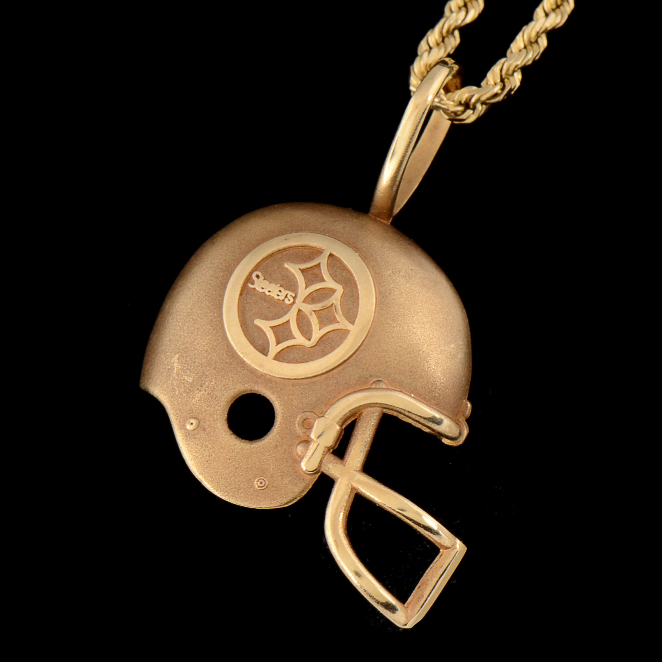 14K Yellow Gold Rope Chain with 14K Yellow Gold NFL Pittsburgh Steelers Helmet Pendant