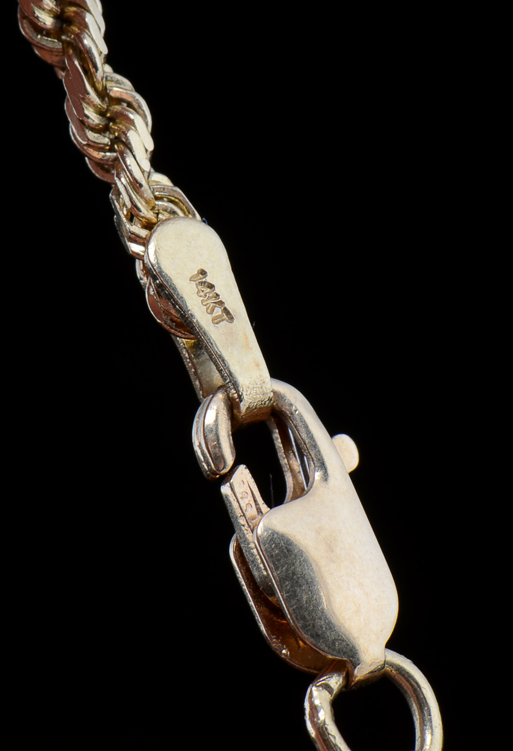 14K Yellow Gold Rope Chain with 14K Yellow Gold NFL Pittsburgh Steelers Helmet Pendant