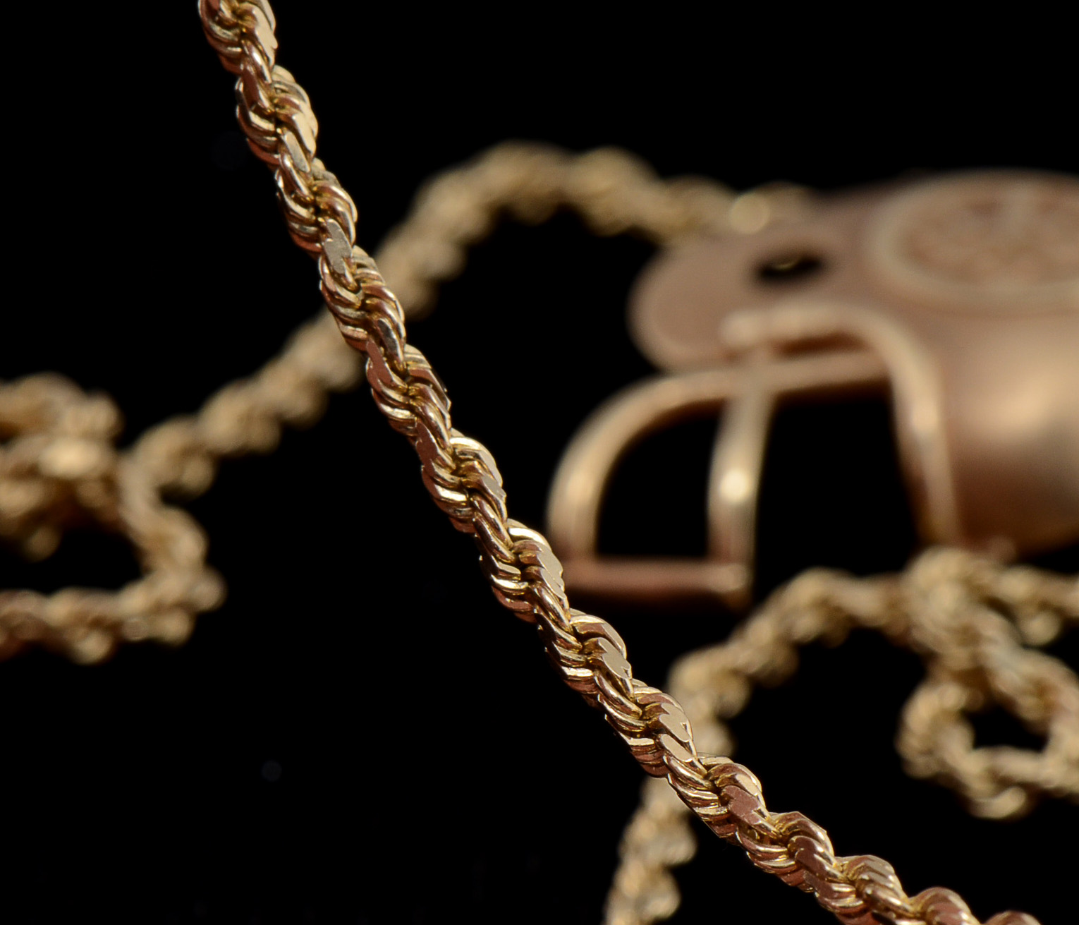 14K Yellow Gold Rope Chain with 14K Yellow Gold NFL Pittsburgh Steelers Helmet Pendant