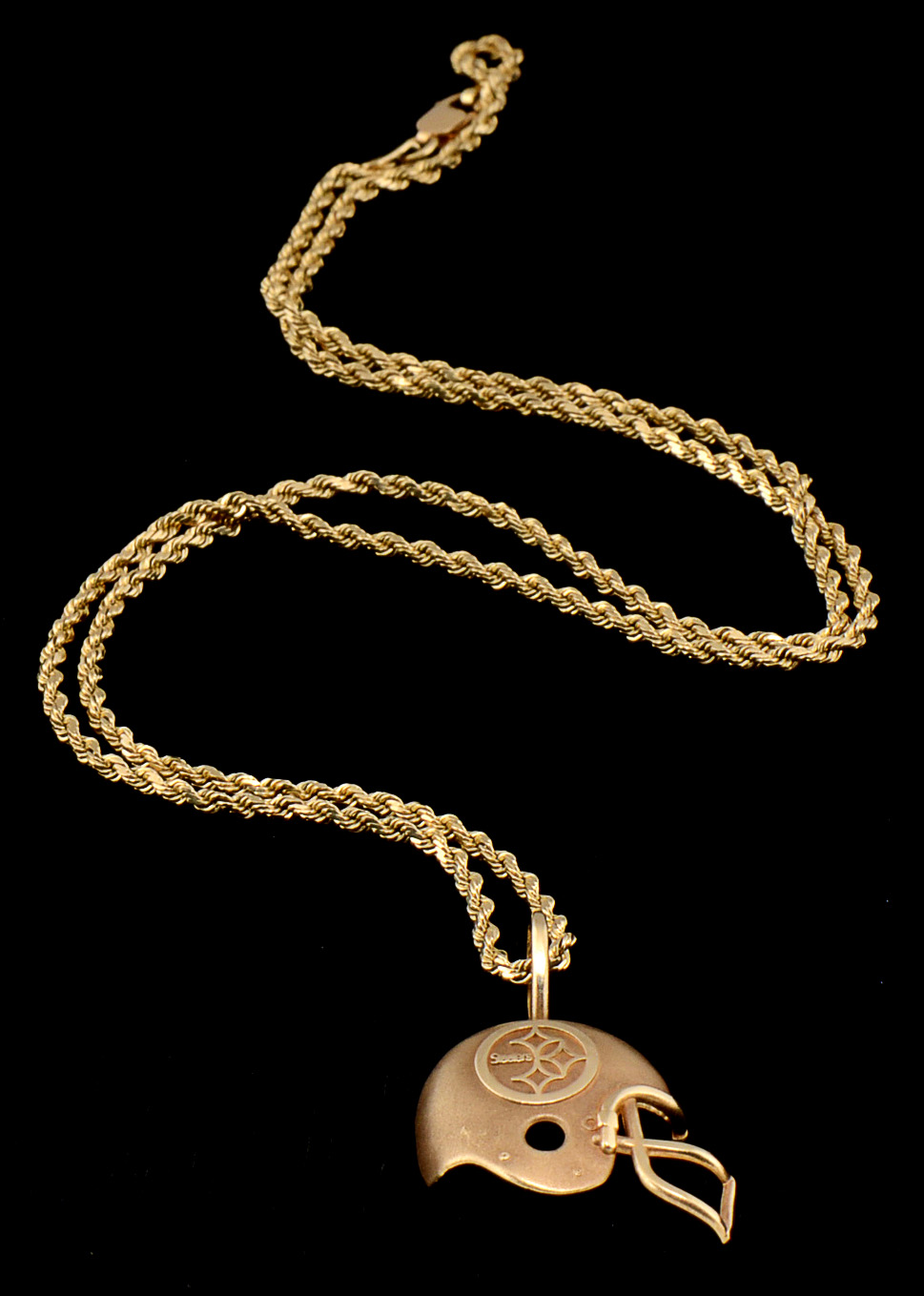 14K Yellow Gold Rope Chain with 14K Yellow Gold NFL Pittsburgh Steelers Helmet Pendant