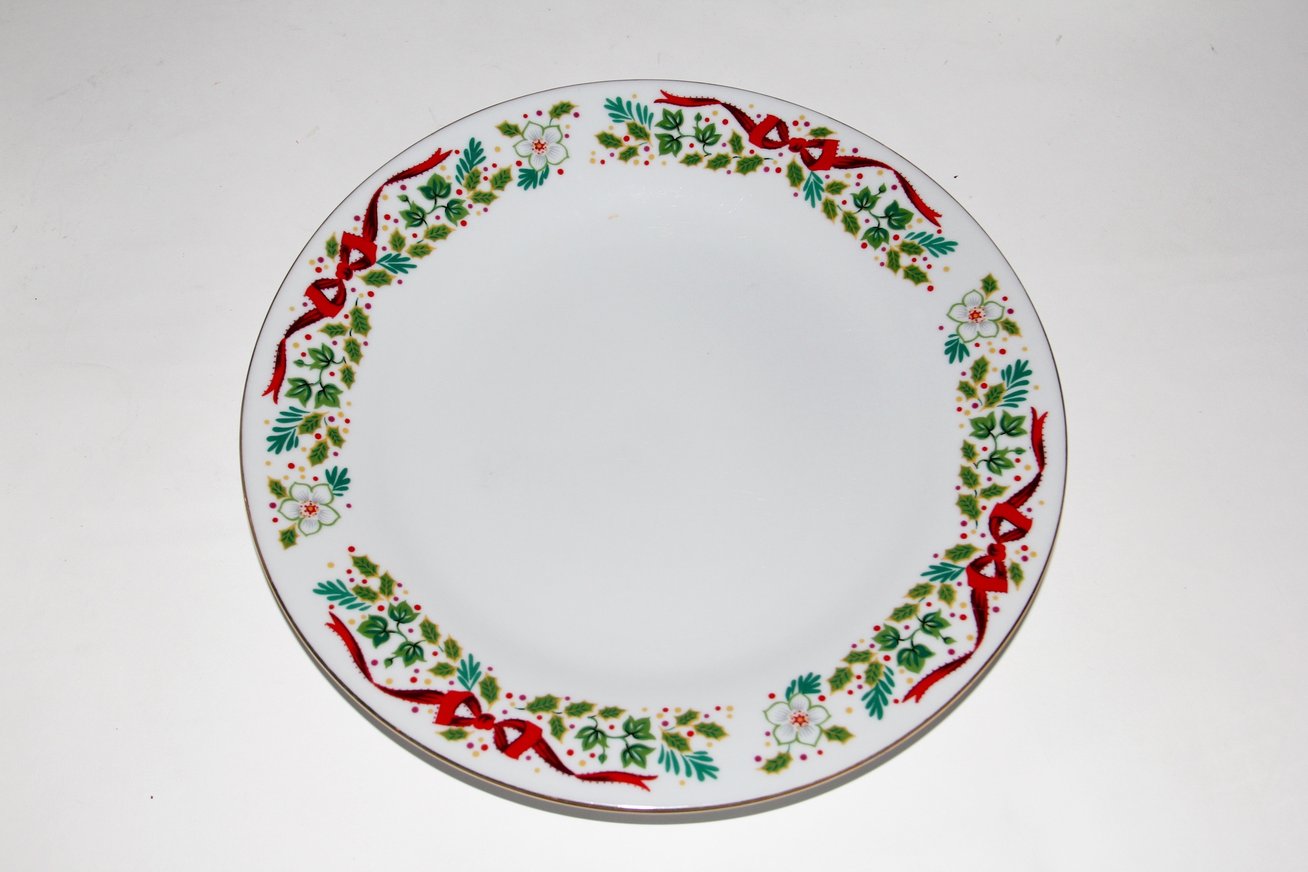 "Domestications" Holiday Dishware for Twelve
