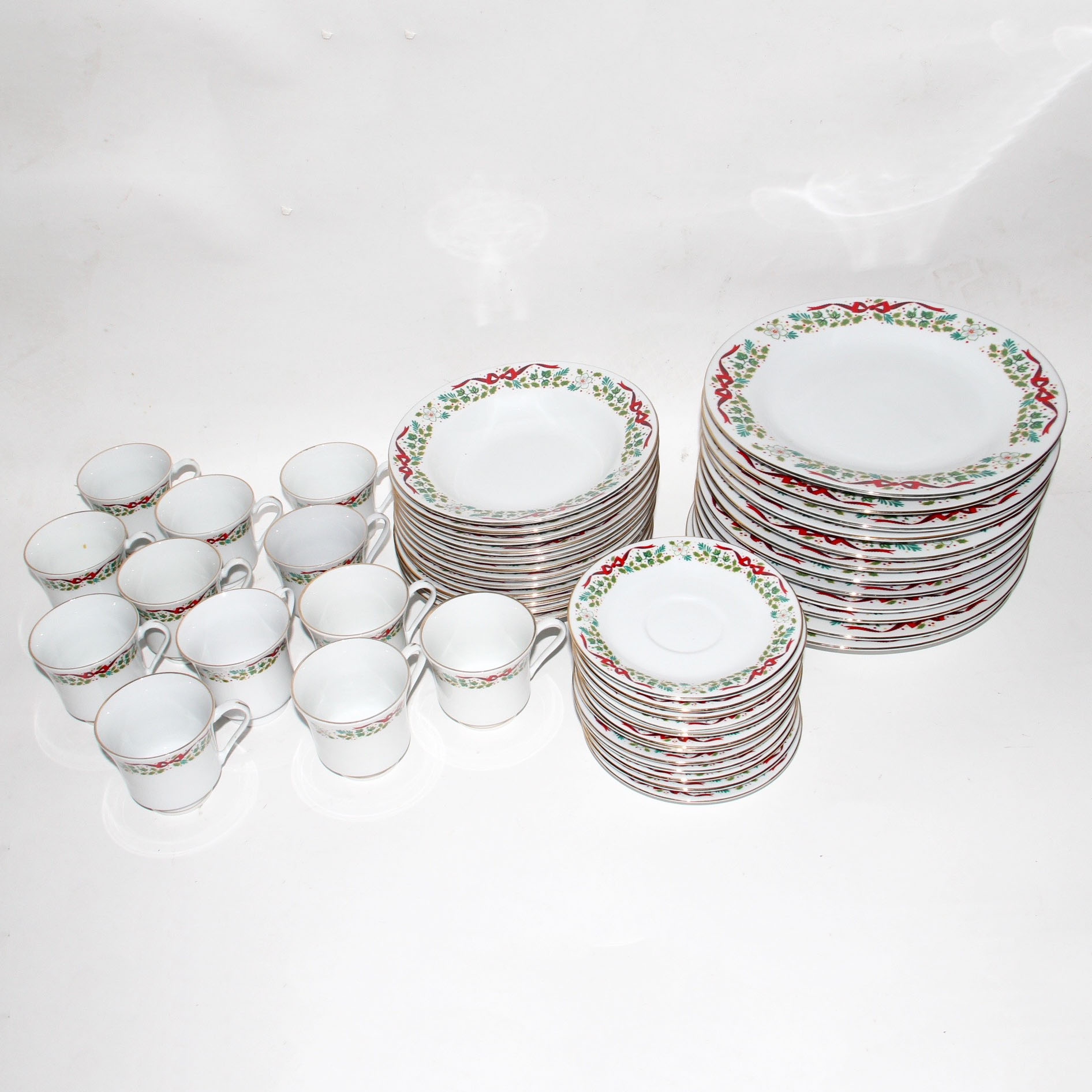 "Domestications" Holiday Dishware for Twelve