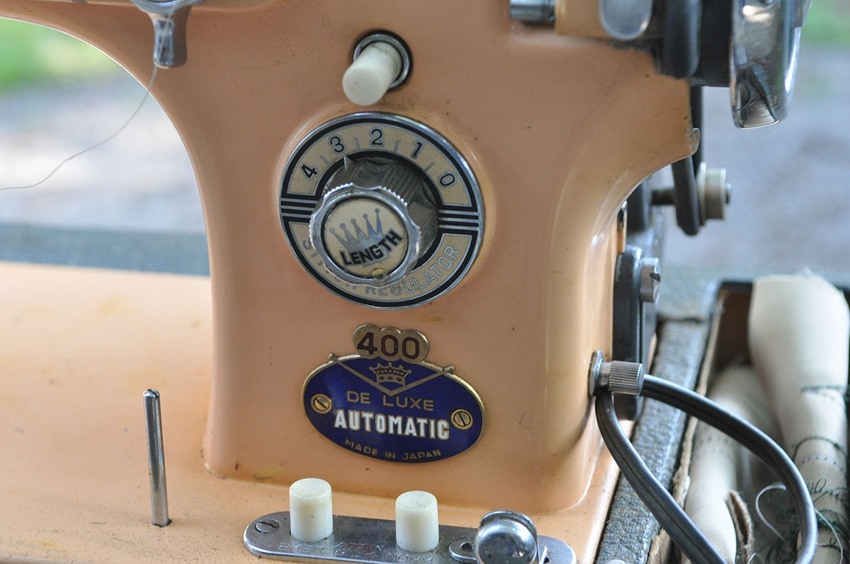 Vintage Deluxe Sewing Machine and Typewriter Table