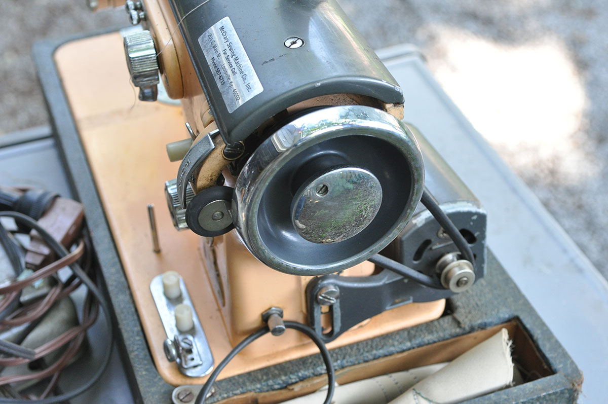 Vintage Deluxe Sewing Machine and Typewriter Table