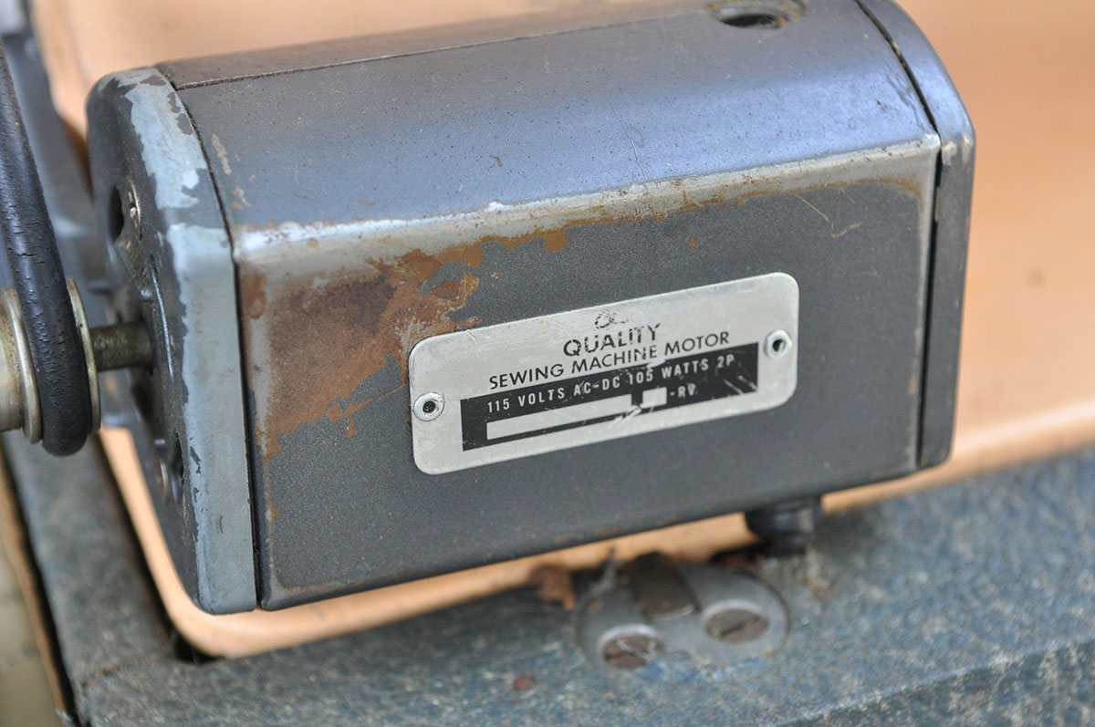 Vintage Deluxe Sewing Machine and Typewriter Table