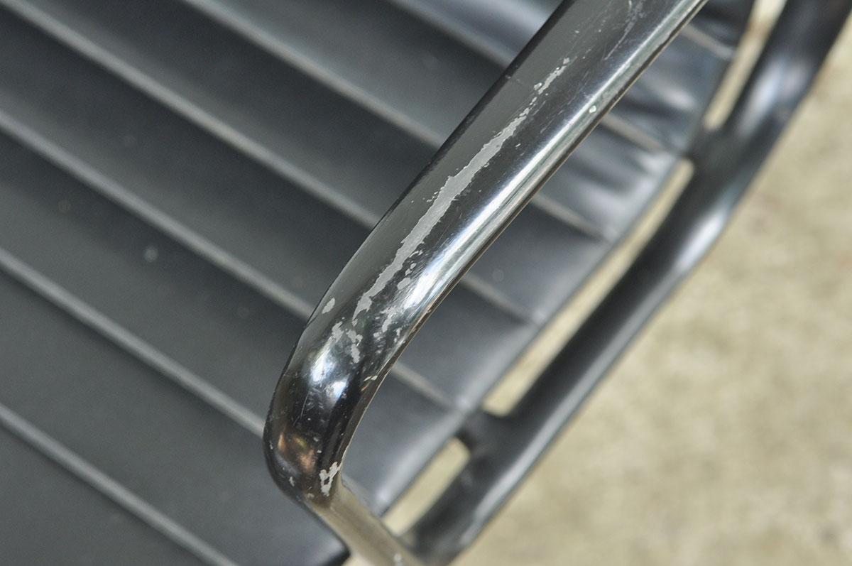 Vintage Herman Miller Eames Aluminum Group Chair