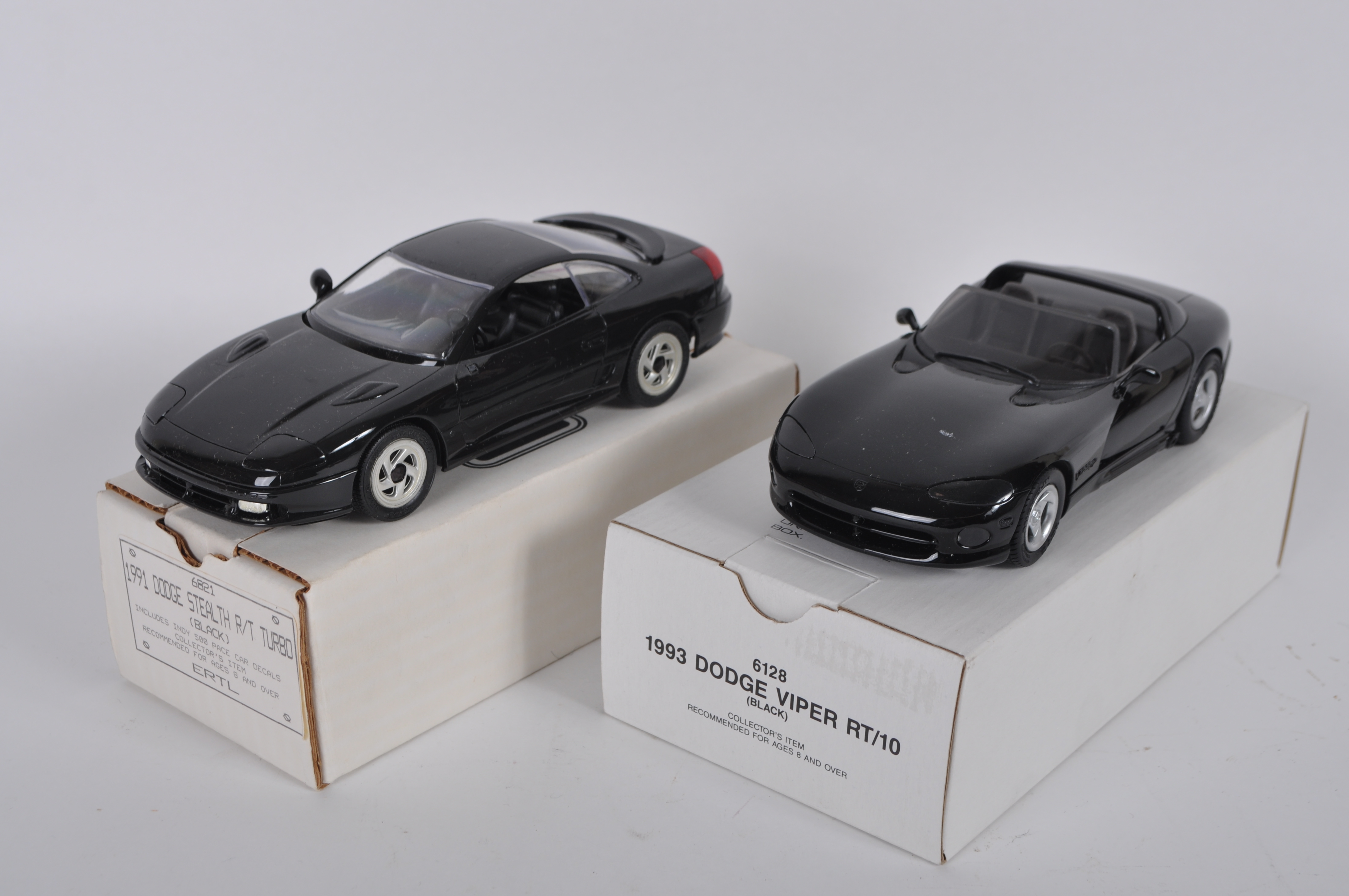 Promo Models Dodge Viper and Stealth