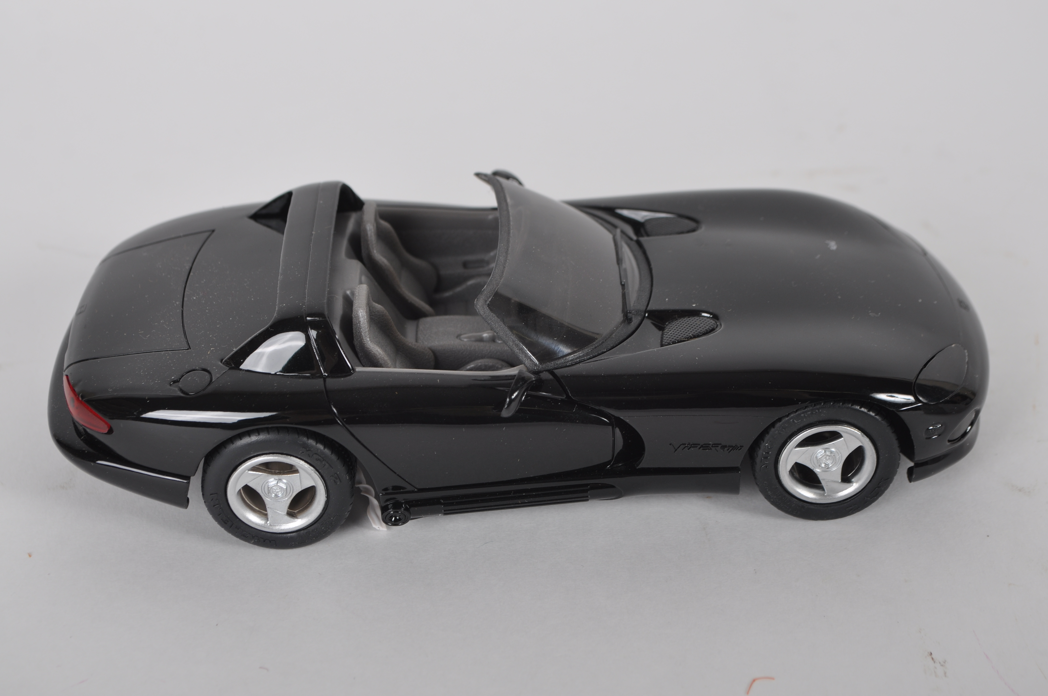 Promo Models Dodge Viper and Stealth