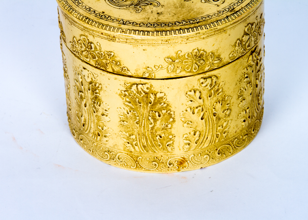 Victorian Celluloid Collars and Cuffs Box