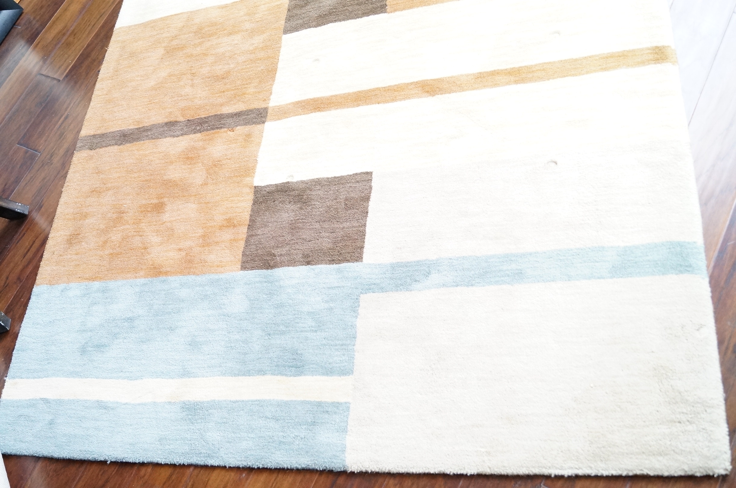 Contemporary Geometric Area Rug