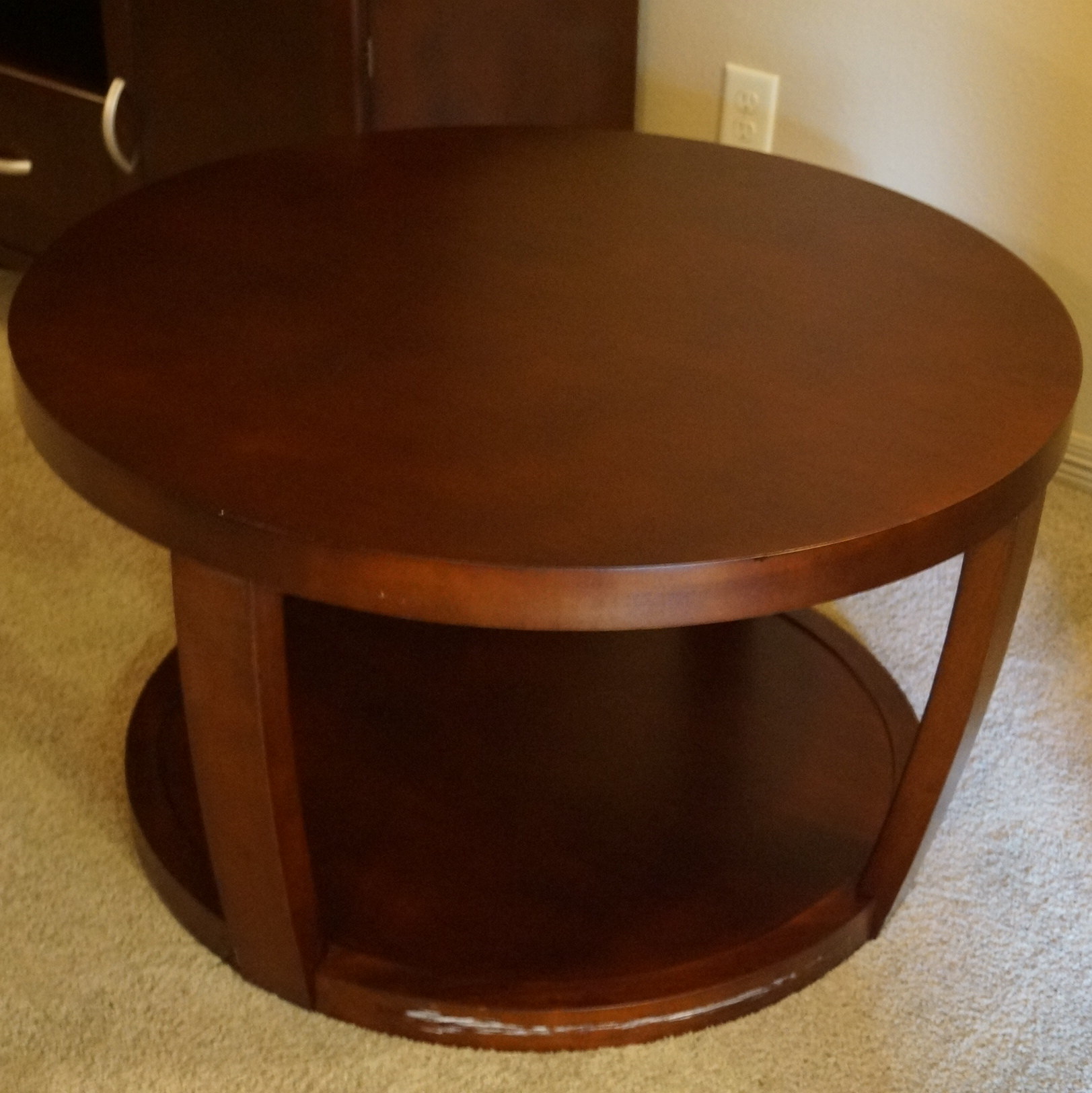 Coaster Fine Furniture Round Coffee Table