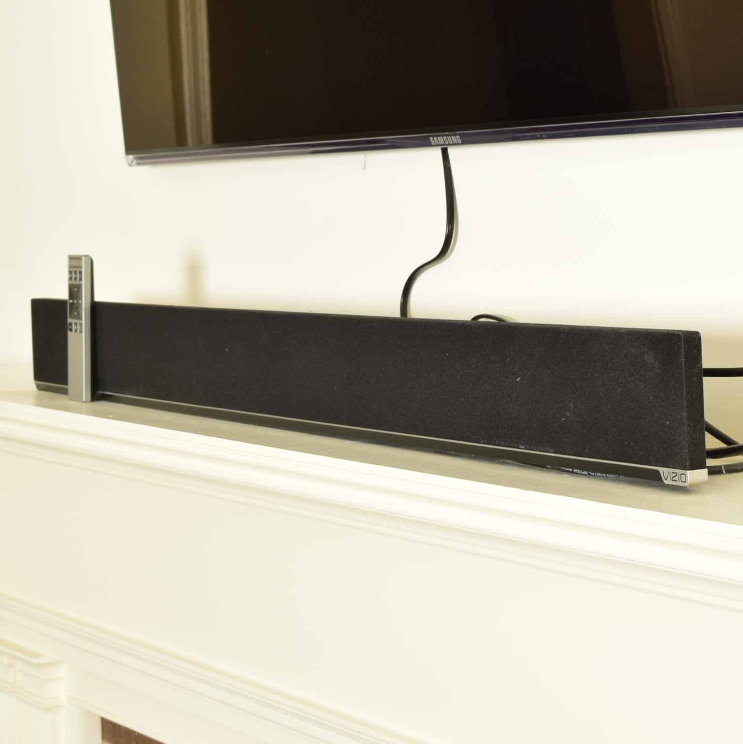 Vizio Sound Bar System Model S4221 w-C4 and Speaker