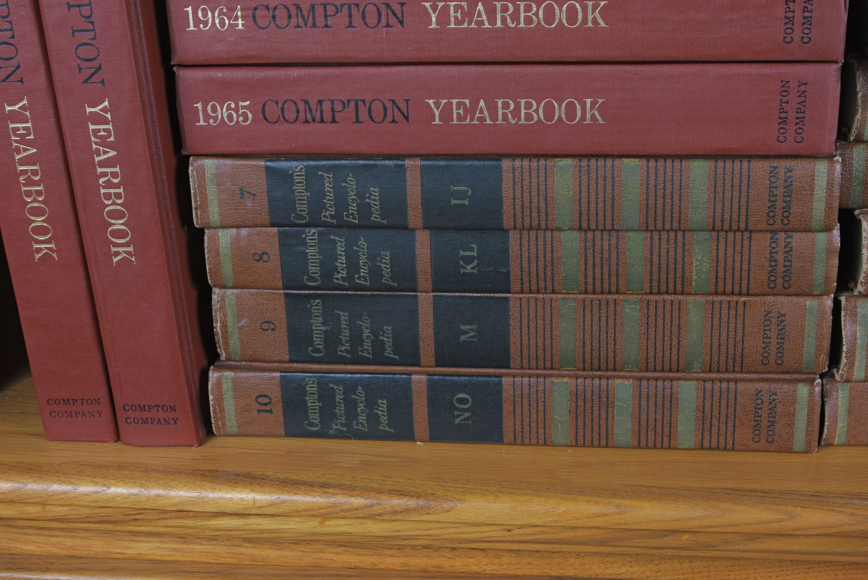 Vintage "Compton's Pictured Encyclopedia" with Supplemental Yearbooks